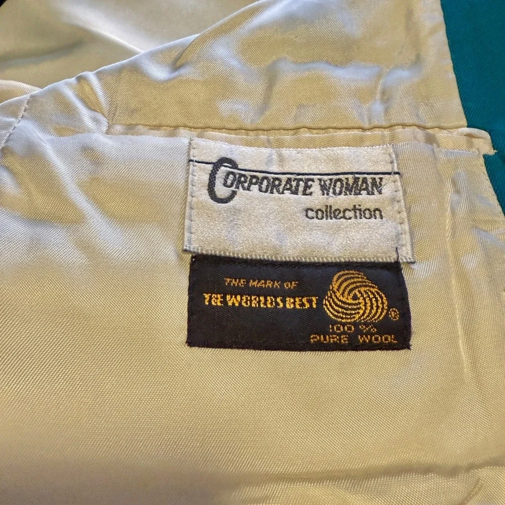 Vtg Corporate Woman Collection Wool Suit Blazer Skirt Set Gold Button‎ Size M